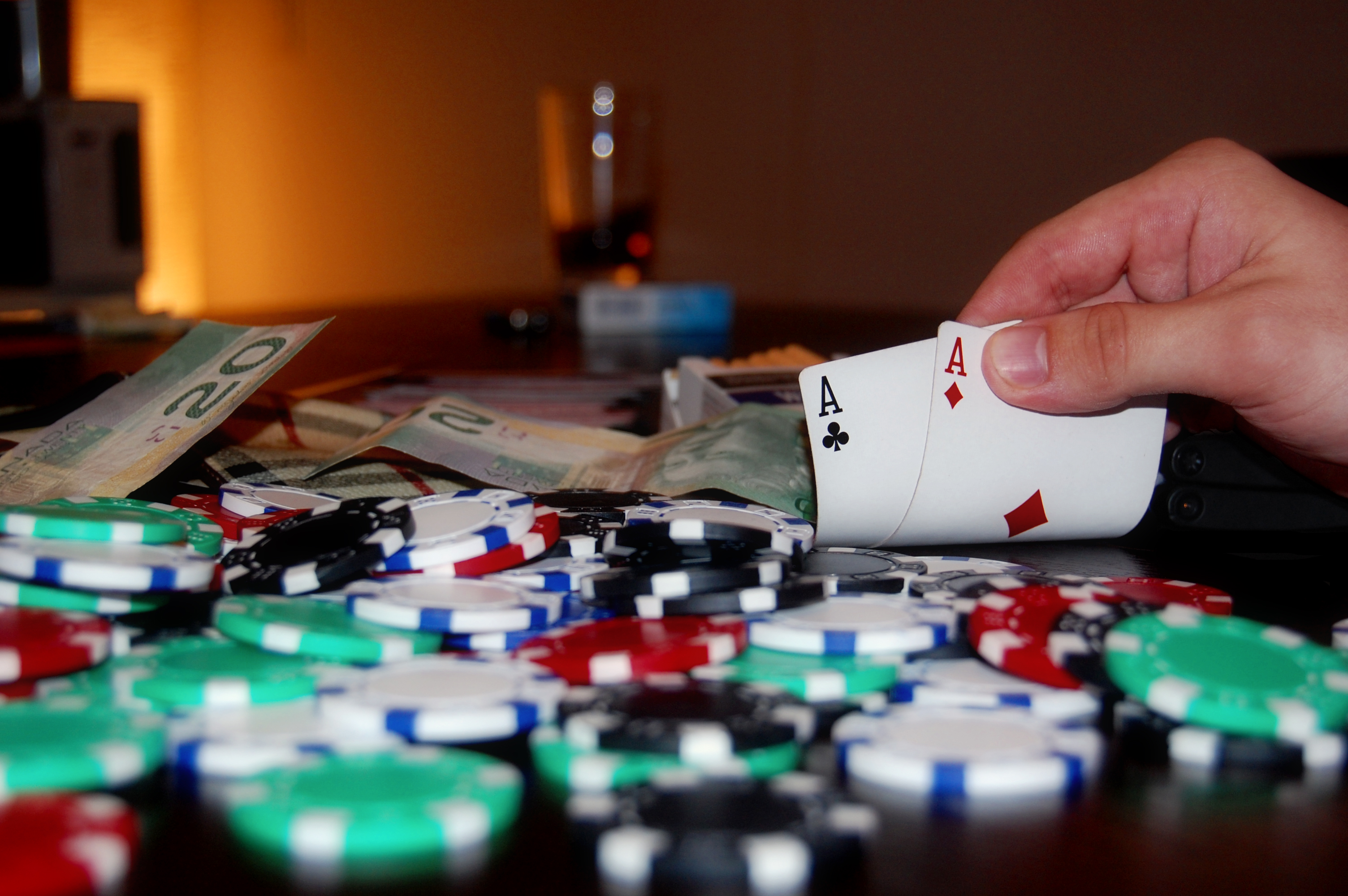 Jogar Poker Offline ou Online? 2