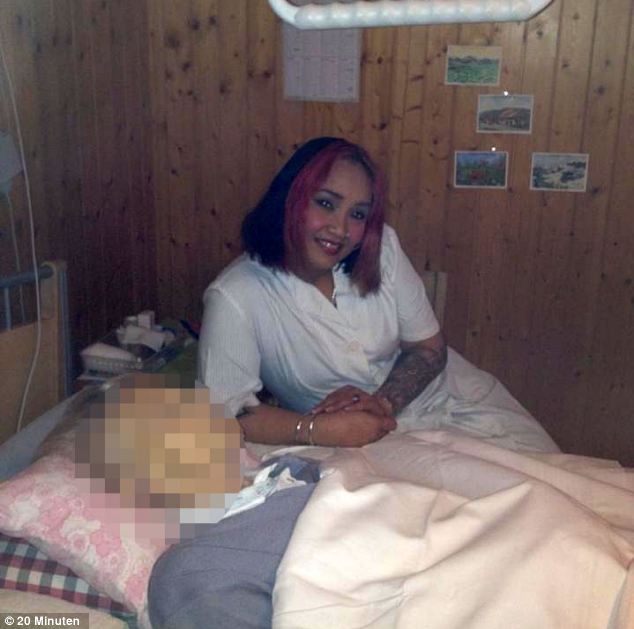 Enfermeira Posta Foto No Facebook Ao Lado De Paciente e Pede Para Que Adivinhem Se Está Viva Ou Morta!