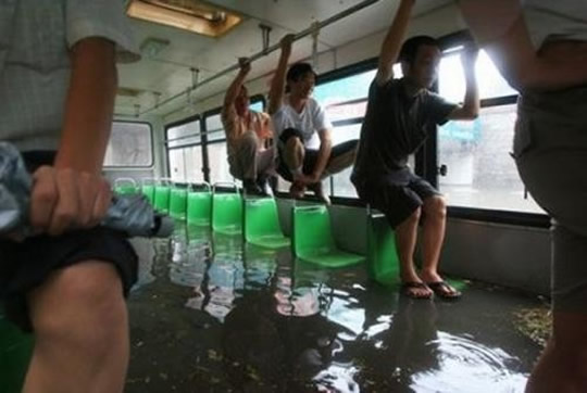 10 Imagens que provam que o transporte público não é ruim só no Brasil